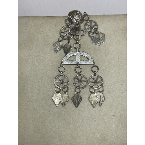 16 - A Scandinavian style brooch (Unmarked 16.69 grams)