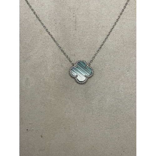 76 - A silver & malachite Van Cleef style necklace