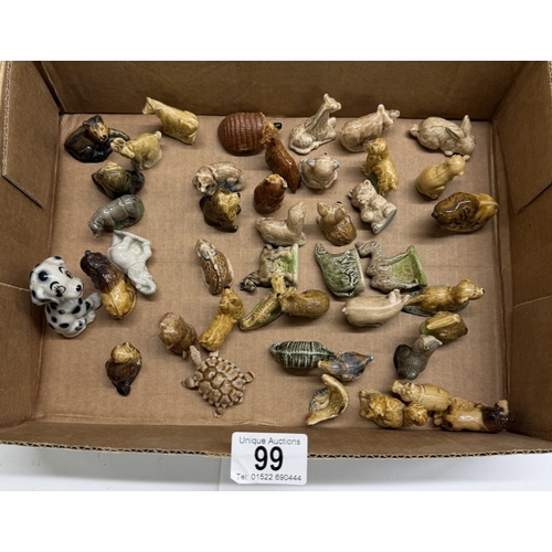 99 - A collection of Wade whimsies etc