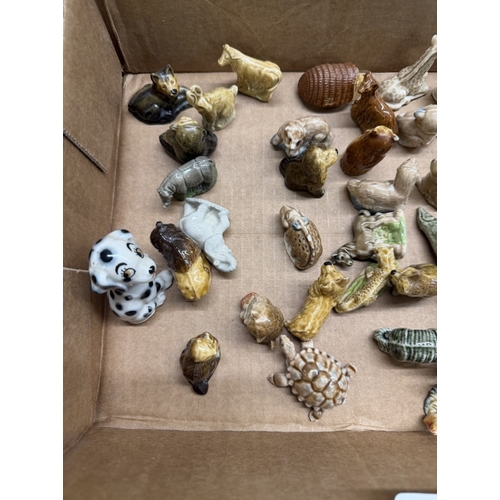 99 - A collection of Wade whimsies etc