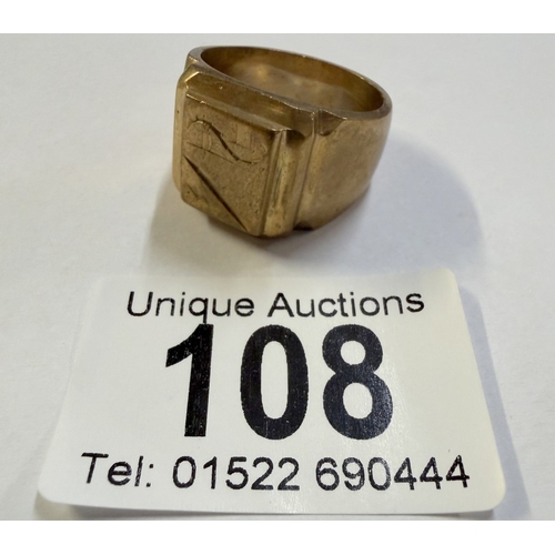 108 - An 18ct gold ring (17.68 grams)