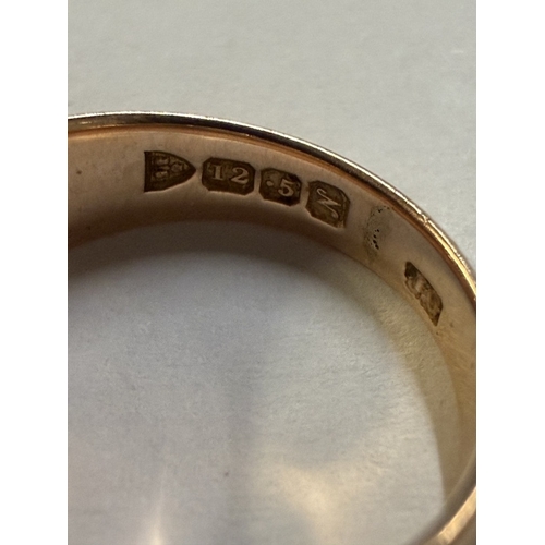 117 - A 12ct gold ring (5.58 grams)