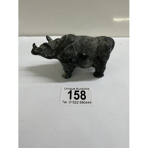 158 - A small bronze Rhinoceros (6cm height, 11cm width, 4cm depth)