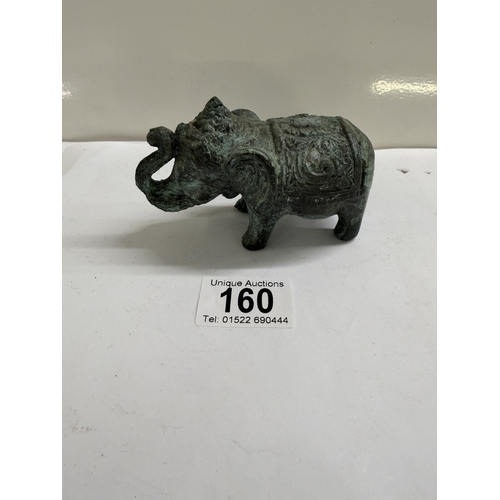160 - A small bronze elephant (7cm height, 10.5cm width, 4.5cm depth)
