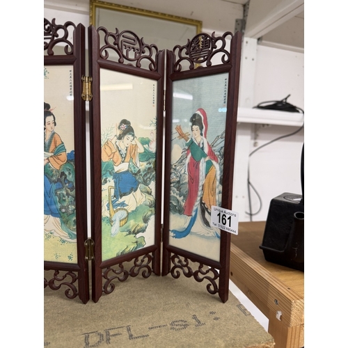 161 - A vintage Japanese 4 panel folding table top divider with decorative paintings