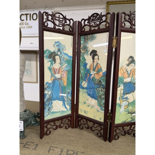 161 - A vintage Japanese 4 panel folding table top divider with decorative paintings