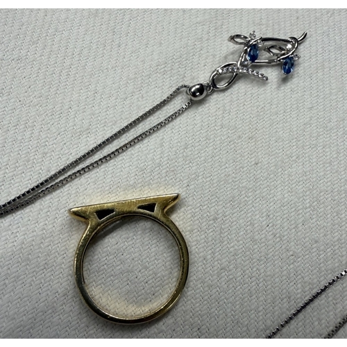 90H - A collection of silver & gilt silver jewellery including rings & necklaces