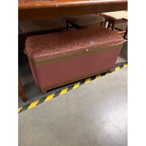 1796 - A vintage pink and gold Lloyd Loom blanket box / ottoman