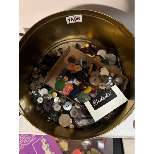 1896 - A large vintage tin with a quantity of buttons