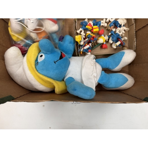 747 - A collection of McDonalds Smurfs etc
