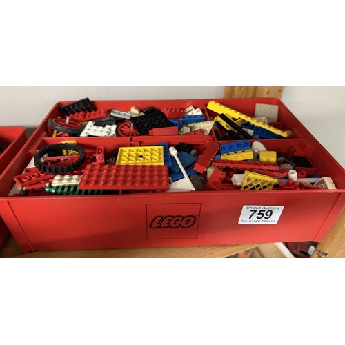 759 - A mixed lot of vintage Lego