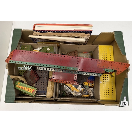 762 - A large box of vintage Meccano