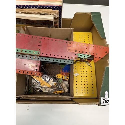 762 - A large box of vintage Meccano