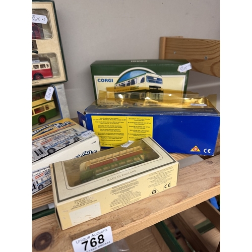 768 - 4 Corgi Classics & 2 Lledo model buses