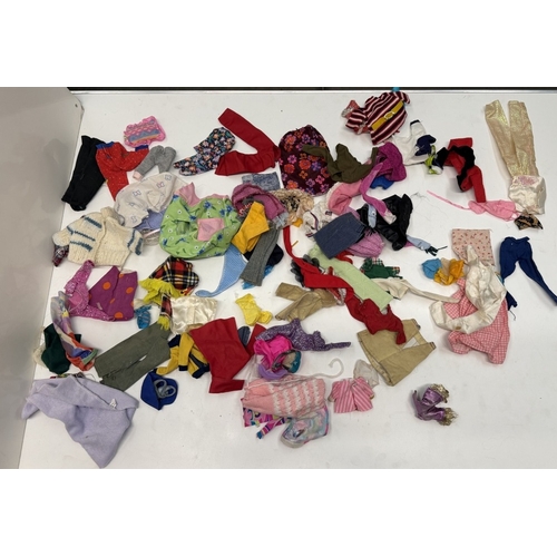 779 - 4 Bags of Sindy / Barbie clothing, accessories & furniture