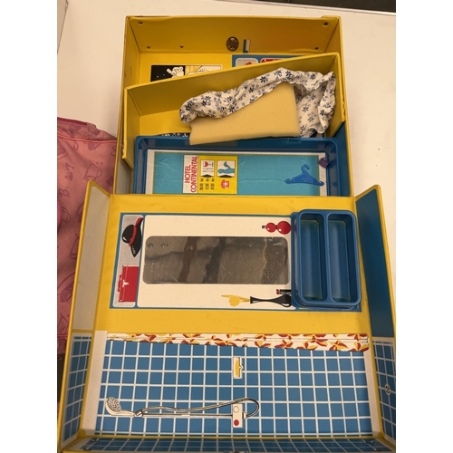 785 - A Barbie Fashion Fever case, 3 dolls, 1 other & A Sindy hotel travel case