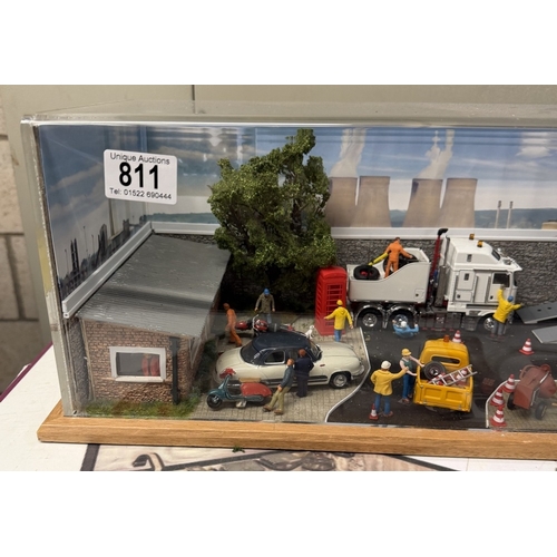 811 - A detailed custom built diecast crane model diorama