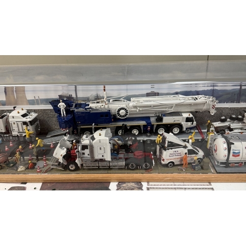 811 - A detailed custom built diecast crane model diorama