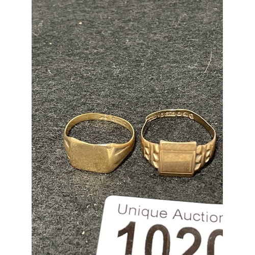 1020 - 3 9ct gold signet rings, 1 a/f (total weight 7.55g)