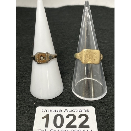 1022 - 2 9ct gold signet rings (total weight 5.3g)