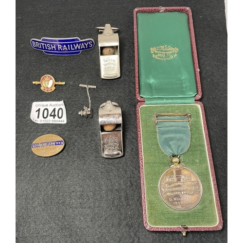 1040 - Railway related including 2 x ACME Thunderer whistles, British Railways cap badge, a Ruston & Hornsb... 