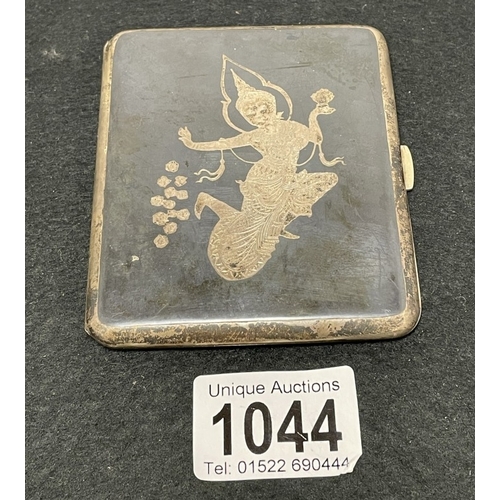 1044 - A sterling silver cigarette case (total weight 100.18g)