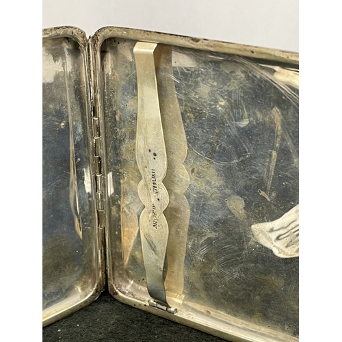 1044 - A sterling silver cigarette case (total weight 100.18g)