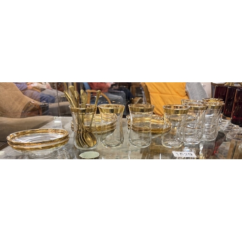 1529 - A quantity of vintage gold rimmed glass bowls, chargers etc & Cranberry glasses