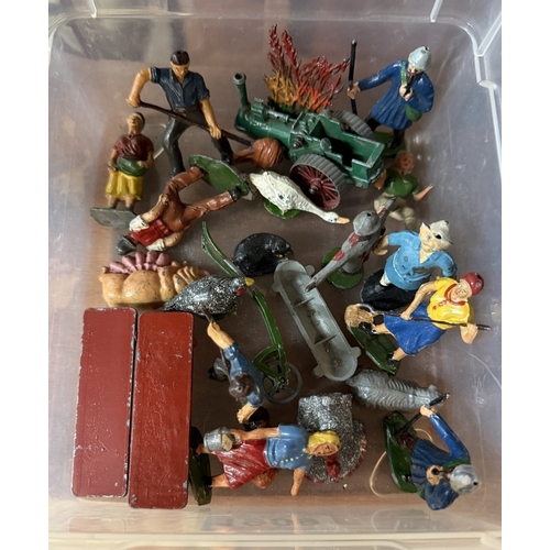 1909 - A good collection of Britains & lead farm figurines / animals