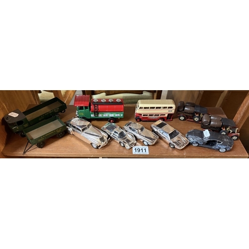 1911 - A quantity of loose diecast including Matchbox Models Of Yesteryear 1918 Crossley Beer lorries, Corg... 