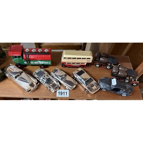 1911 - A quantity of loose diecast including Matchbox Models Of Yesteryear 1918 Crossley Beer lorries, Corg... 