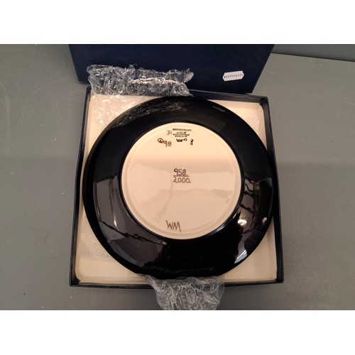 6 - A Moorcroft birth of light Ltd edition plate
No 958/2000   22.5cm wide 
Comes with it's box