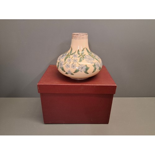 60 - Cobridge stoneware Periwinkle pattern squat shape vase.
Height 19cm with box.