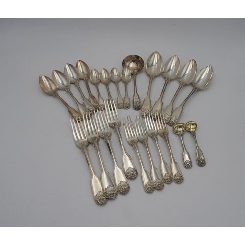 211 - GEORGE IV SILVER KINGS PATTERN PART FLATWARE SERVICE LONDON 1827, MAKERS MARK WC??? comprising 4 des... 