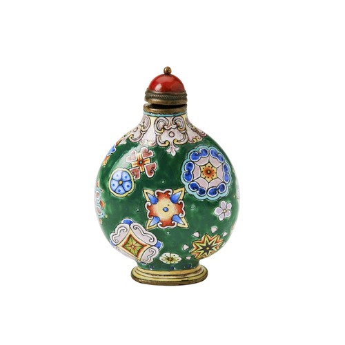 76 - FINE ENAMEL 'MILLEFLEUR' SNUFF BOTTLEQIANLONG FOUR CHARACTER MARK AND POSSIBLY OF THE PERIODfinely d... 