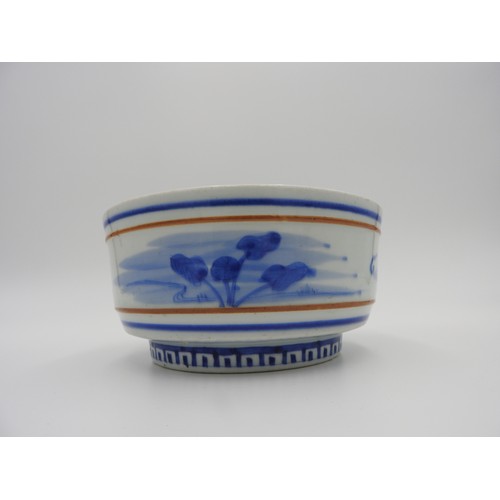 623 - RARE BLUE AND WHITE BOWL LATE EDO / MEIJI PERIODpainted in underglaze blue with stylised lotus leave... 