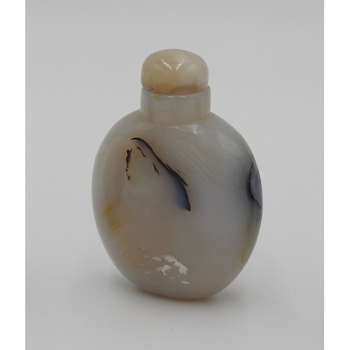 297 - 'SHADOW' AGATE SNUFF BOTTLEQING DYNASTY, 19TH CENTURYwith hardstone stopper7cm high... 