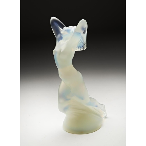 212 - A MODERN LALIQUE 'VITESSE' STYLE OPALESCENT CAR MASCOTengraved 'Lalique (R) France N150'18.5 cm high... 