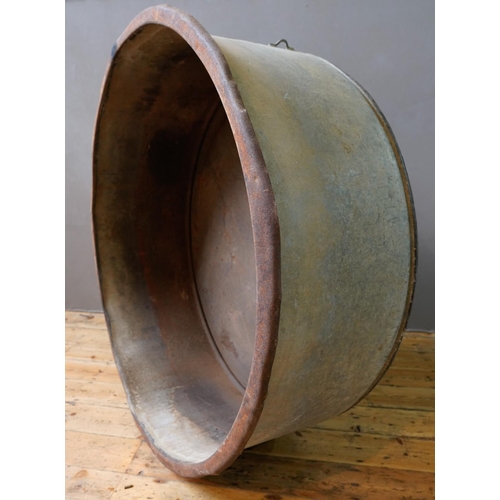 83 - VERY LARGE CIRCULAR GALVANISED AGRICULTURAL TUB / GARDEN PLANTER (145cm diameter)