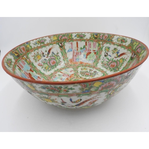 54 - LARGE CHINESE FAMILLE ROSE  BOWLLATE QING DYNASTYdecorated in the typical palette 38cm diam... 