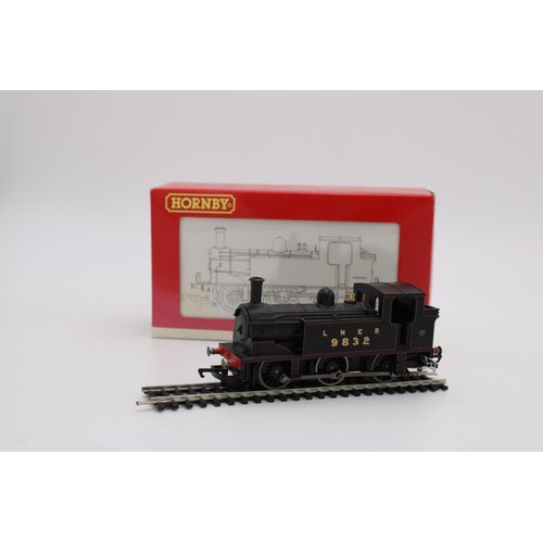 410 - A LNER NO.9832, J83 CLASS EX-NBR HOLMES TANK LOCO, in 00 scale by Hornby, boxed in excellent conditi... 