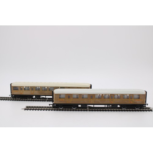 428 - A PAIR OF LNER TEAK FINISH COACHES, COMPOSITE AND BRAKE COMPOSITE, boxed