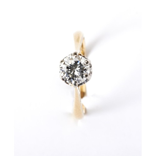 504 - AN 18CT GOLD SOLITAIRE DIAMOND RING