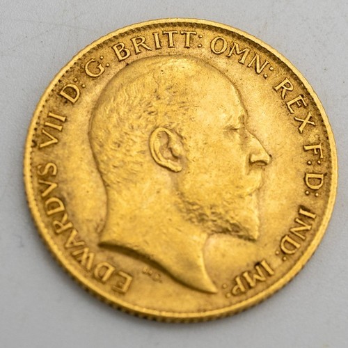 497 - AN EDWARDIAN GOLD HALF SOVEREIGN, DATED 1909