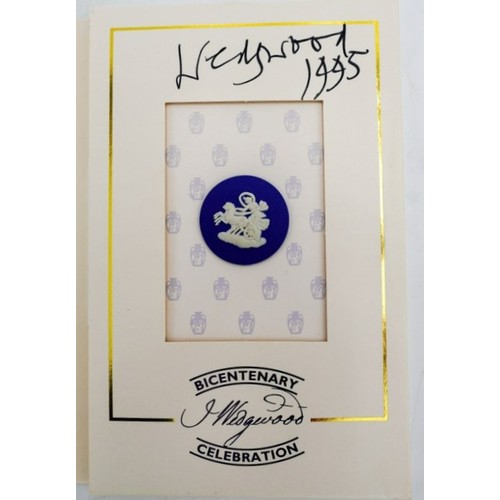 537 - TWO WEDGEWOOD BICENTENARY CELEBRATION CAMEOS, in presentation cards signed by Lord Wedgewood