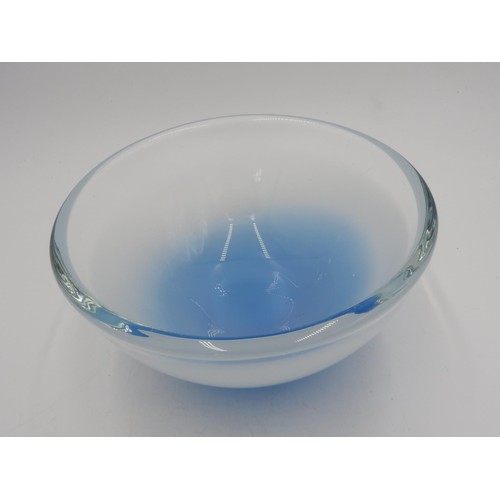 240 - ART GLASS BOWLMODERNpossibly Murano21cm diam