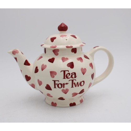 253 - AN EMMA BRIDGEWATER HEART DECORATED 'TEA FOR TWO' TEAPOT IN ORIGINAL BOX, 20cm high