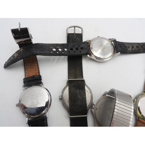 301 - A COLLECTION OF SIX VARIOUS GENT'S WRIST WATCHES, including Seiko, Lorus, and others