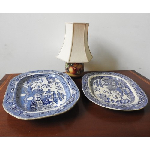 288 - A 19TH CENTURY WILLOW PATTERN MEAT DRAINING PLATE, HAND PAINTED TABLE LAMP AND SMALLER WILLOW PATTER... 