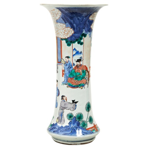 287 - LARGE JAPANESE ARITA TRUMPET VASEEDO PERIOD, 17TH CENTURYin the Kakiemon palette, the sides painted ... 